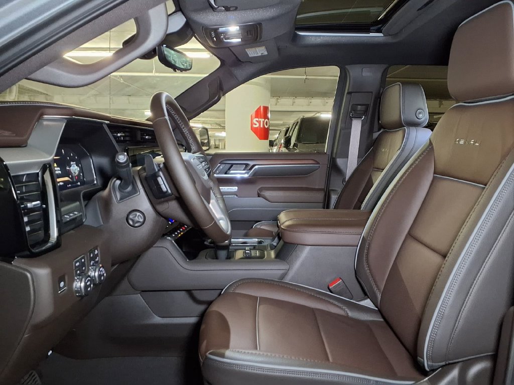 New 2026 GMC Sierra 1500 Denali w/ Denali Reserve Package AWD/4WD image 15