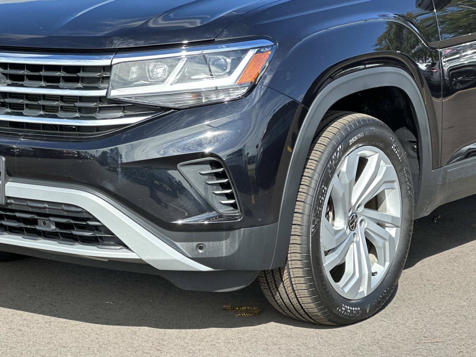 Used 2023 Volkswagen Atlas SE AWD/4WD image 7
