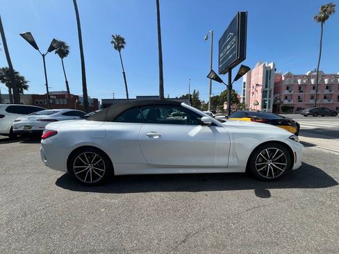 Used 2025 BMW 430i Convertible w/ Premium Package image 4