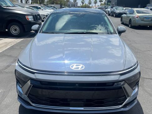 Used 2024 Hyundai Sonata Limited FWD image 2