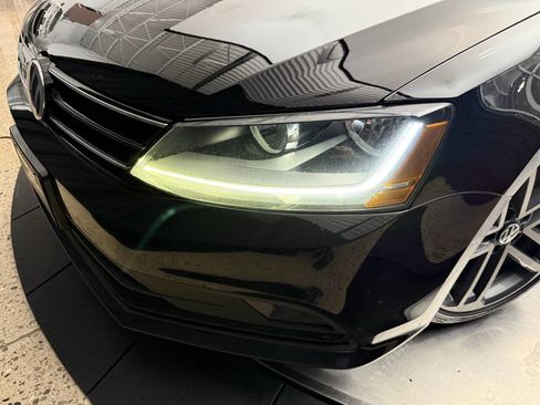 Used 2017 Volkswagen Jetta SEL image 24