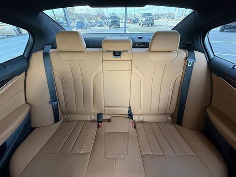 Used 2023 BMW 530i 530i w/ M Sport Package image 37