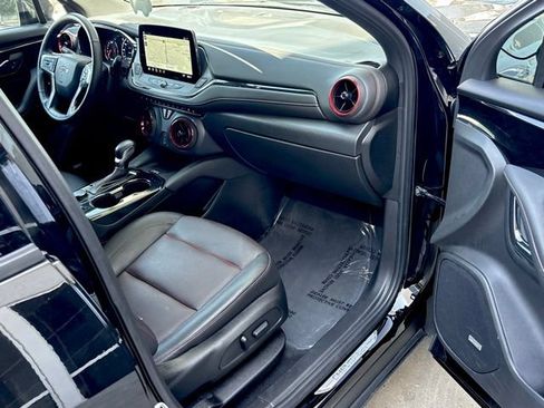 Used 2025 Chevrolet Blazer RS FWD image 28