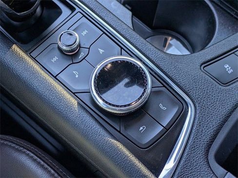 Used 2020 Cadillac XT6 Premium Luxury image 27