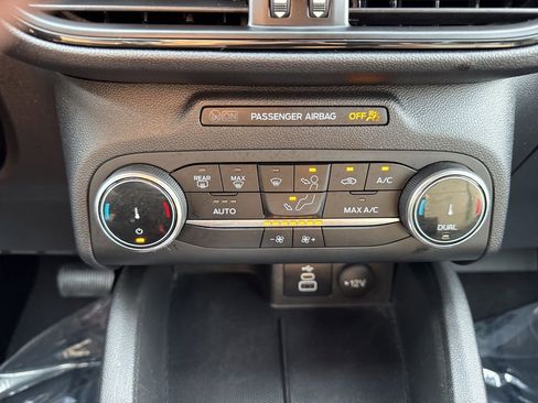 Used 2025 Ford Escape ST-Line image 18