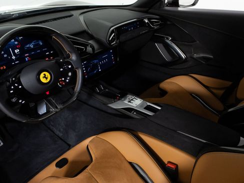 Certified 2025 Ferrari 12Cilindri RWD image 39