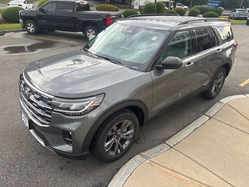 New 2026 Ford Explorer Active w/ Active Comfort Package AWD/4WD image 7