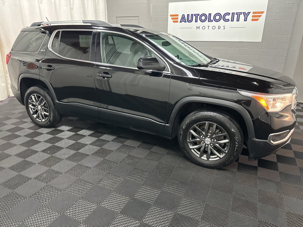 Used 2017 GMC Acadia SLT AWD/4WD image 3