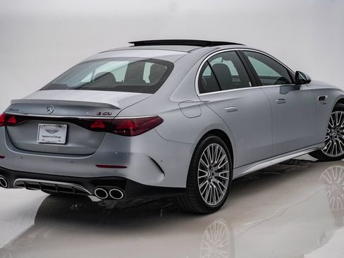 Used 2025 Mercedes-Benz E 53 AMG e 4MATIC Sedan image 11