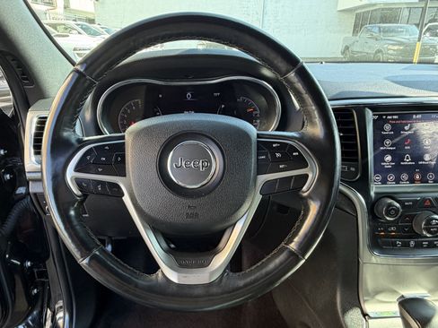 Used 2018 Jeep Grand Cherokee Altitude AWD/4WD image 20