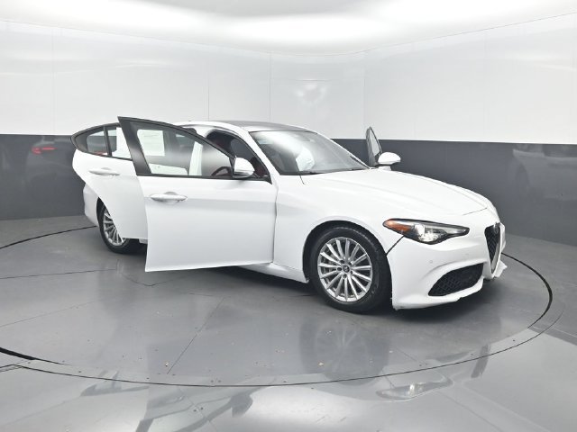Used 2022 Alfa Romeo Giulia Sprint RWD image 36