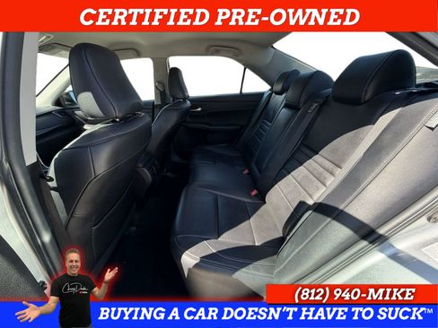 Used 2015 Toyota Camry XLE image 17