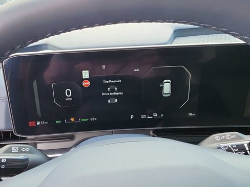 New 2027 Kia Carnival SX FWD image 33