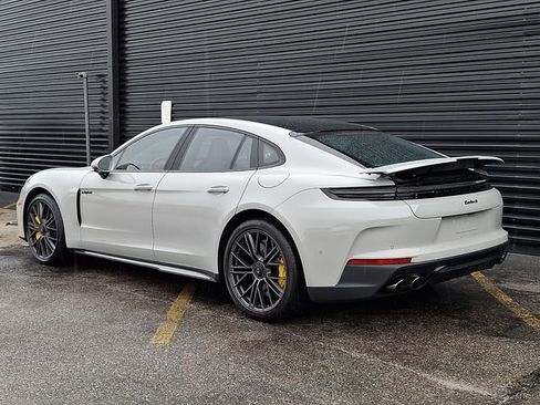 Certified 2025 Porsche Panamera Turbo S AWD/4WD image 3