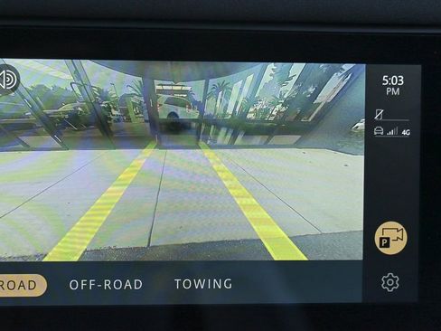 Used 2021 Land Rover Defender 110 SE image 35