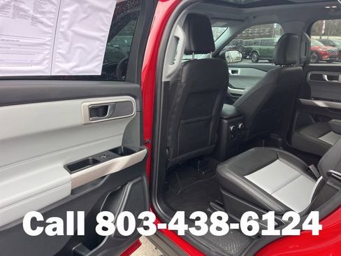 Used 2024 Ford Explorer XLT w/ Equipment Group 202A image 10