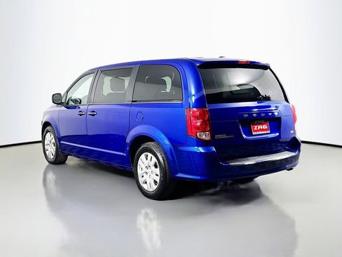 Used 2019 Dodge Grand Caravan SE w/ UConnect Hands-Free Group image 3