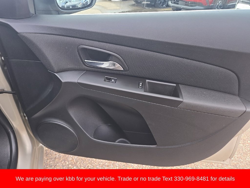 Used 2015 Chevrolet Cruze LT FWD image 15