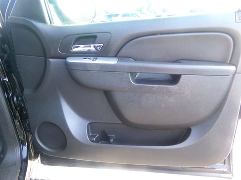 Used 2012 Chevrolet Tahoe 4WD w/ Skid Plate Package image 28