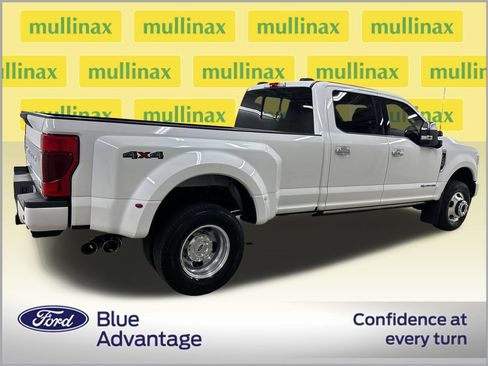 Certified 2022 Ford F350 Platinum w/ Snow Plow Prep Package AWD/4WD image 2