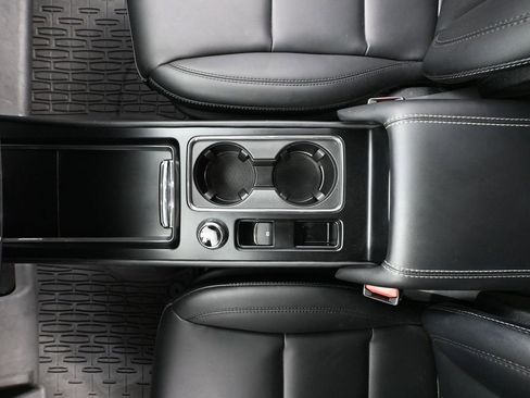 Used 2024 Lincoln Corsair AWD image 33