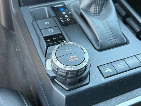 Used 2024 Toyota Tacoma TRD Sport w/ TRD Sport Premium Package AWD/4WD image 21