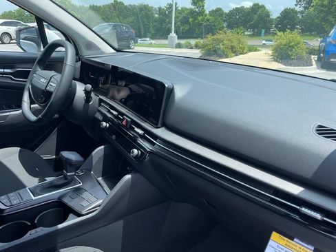 New 2026 Kia Sportage LX FWD image 30