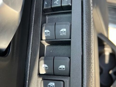Used 2026 RAM 2500 Big Horn AWD/4WD image 15