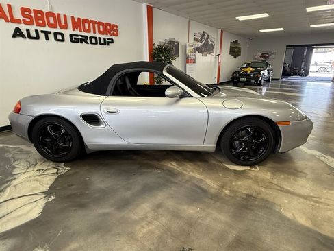 Used 1999 Porsche Boxster RWD image 3