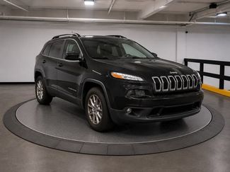 Used 2016 Jeep Cherokee Latitude w/ Comfort/Convenience Group AWD/4WD video 1
