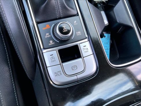 Used 2022 Kia Telluride EX w/ Towing Package AWD/4WD image 31