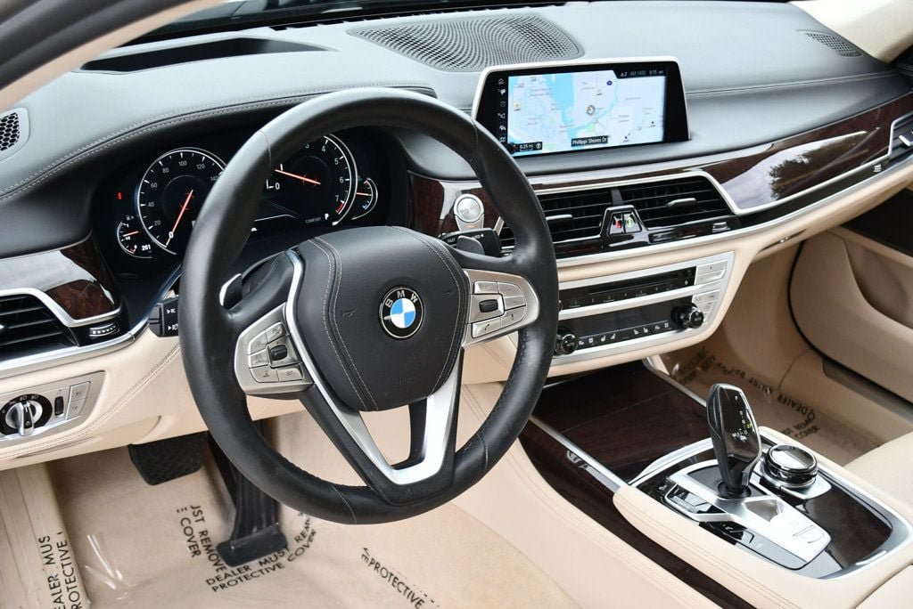 Used 2016 BMW 750i xDrive AWD/4WD image 52