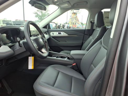New 2026 Ford Explorer Active w/ Active Comfort Package RWD image 10