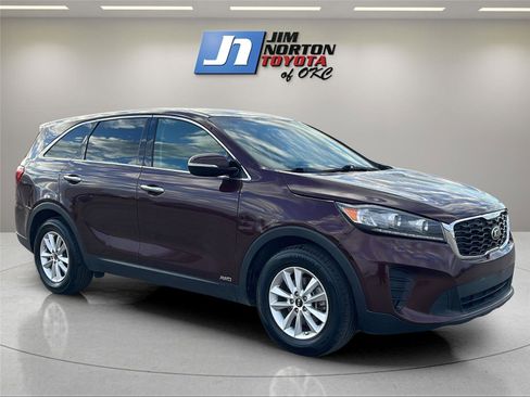 Used 2020 Kia Sorento AWD V6 image 3