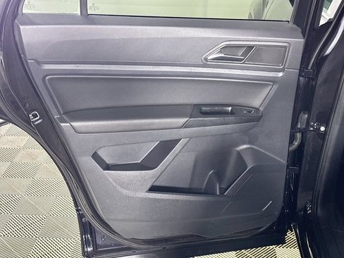 Used 2020 Volkswagen Atlas Cross Sport SEL AWD/4WD image 19