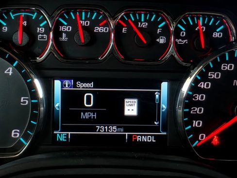 Used 2019 GMC Yukon SLT w/ Open Road Package AWD/4WD image 29