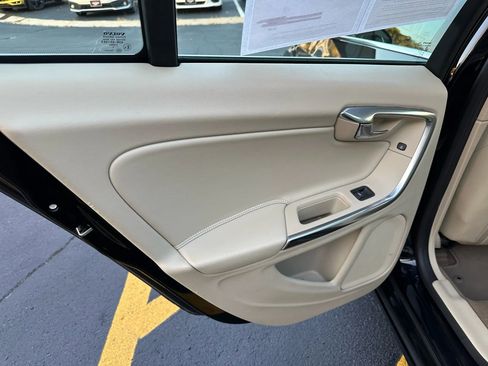 Used 2013 Volvo S60 T5 image 20