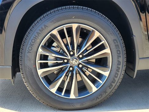 New 2026 Toyota Grand Highlander AWD Hybrid image 8