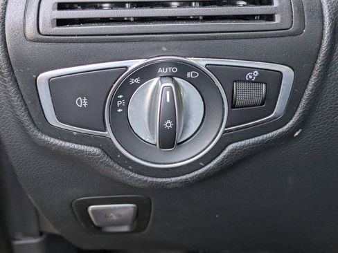 Used 2021 Mercedes-Benz GLC 300 GLC 300 w/ Multimedia Package image 27