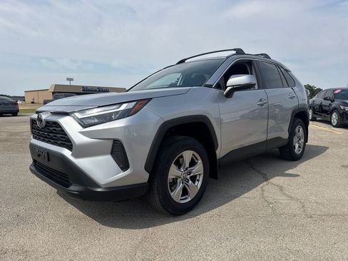 Used 2023 Toyota RAV4 XLE FWD image 2