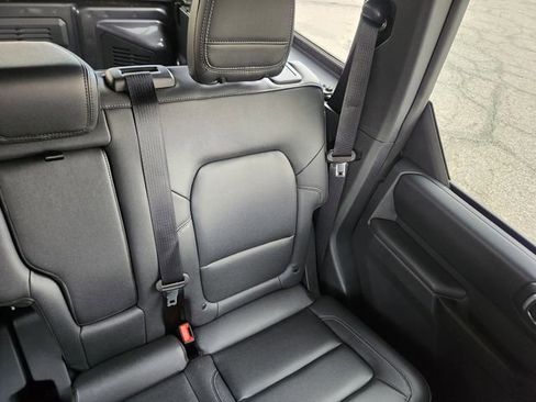 New 2025 Ford Bronco Badlands image 15