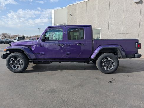 New 2026 Jeep Gladiator Sport image 3
