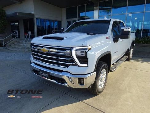 New 2026 Chevrolet Silverado 2500 LTZ w/ LTZ Premium Package image 3