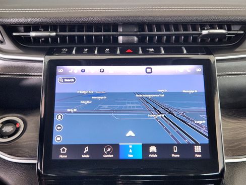 Used 2023 Jeep Grand Cherokee L Limited image 18