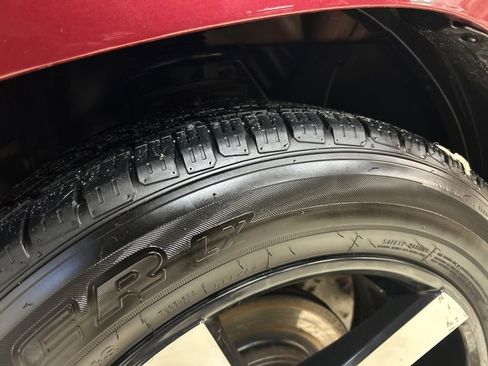 Used 2015 GMC Acadia Denali image 28