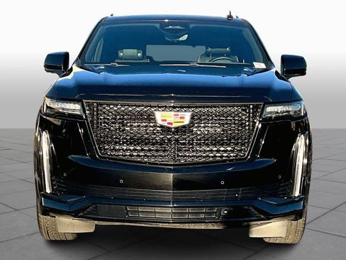 Used 2023 Cadillac Escalade Sport image 3