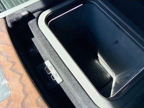 Used 2023 Cadillac Escalade Sport Platinum image 33