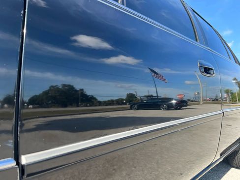 Used 2006 Cadillac DTS image 3