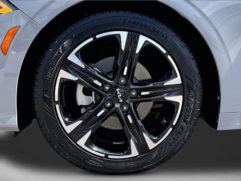 Used 2023 Kia K5 GT-Line image 10