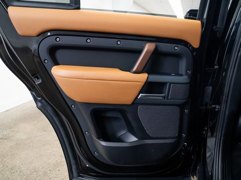 Used 2021 Land Rover Defender 110 X image 20